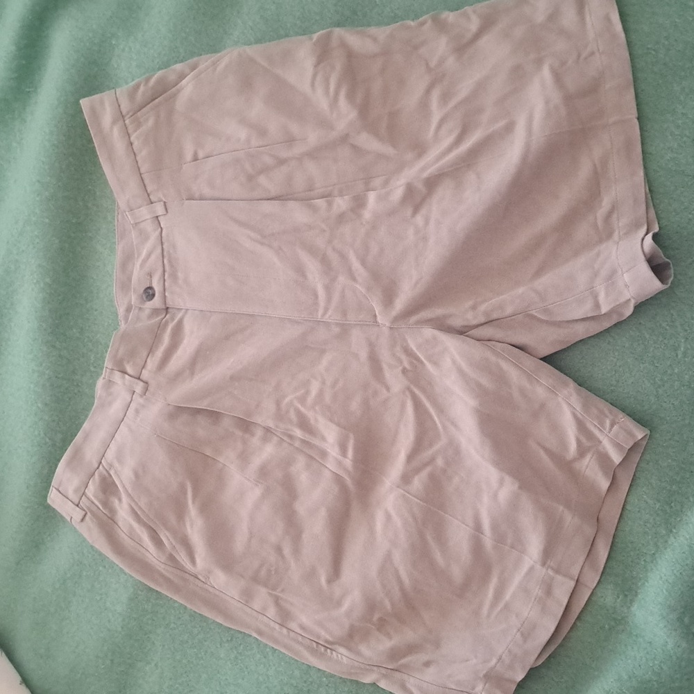 HAGGAR men's  tan shorts NWT size 40W